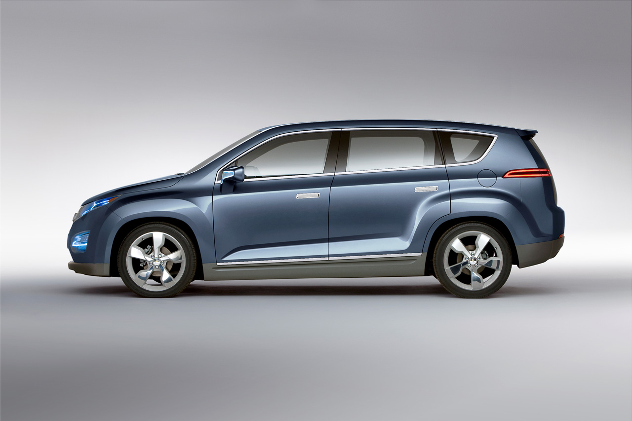 2010_Chevrolet_Volt_MPV5_Concept_03.jpg