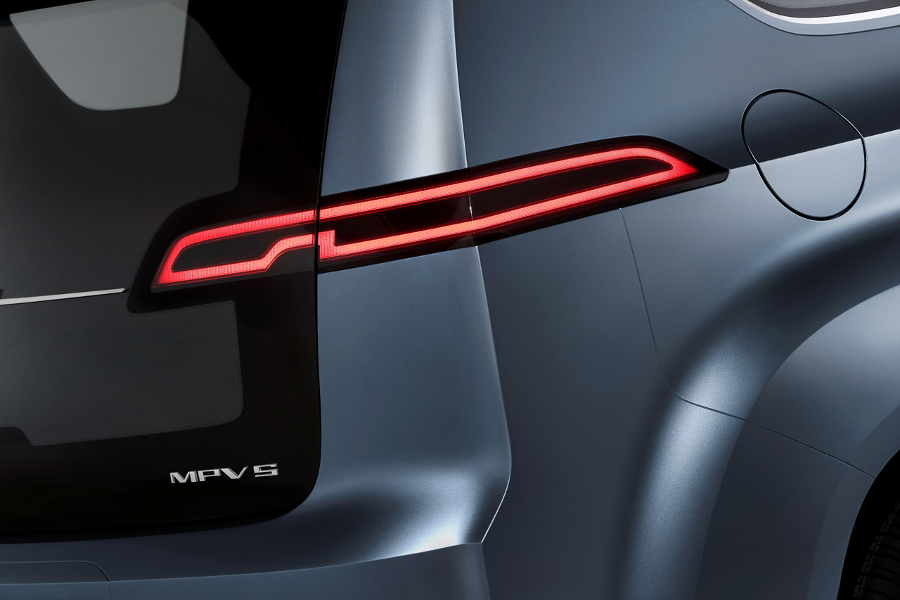2010_Chevrolet_Volt_MPV5_Concept_04.jpg