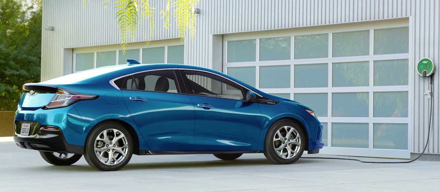 2019-chevy-volt.jpg
