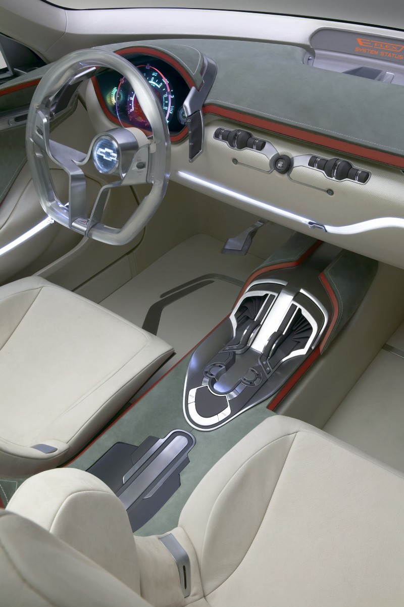 chevy_Volt_Slvr_A_manu-07_i011-800.jpg